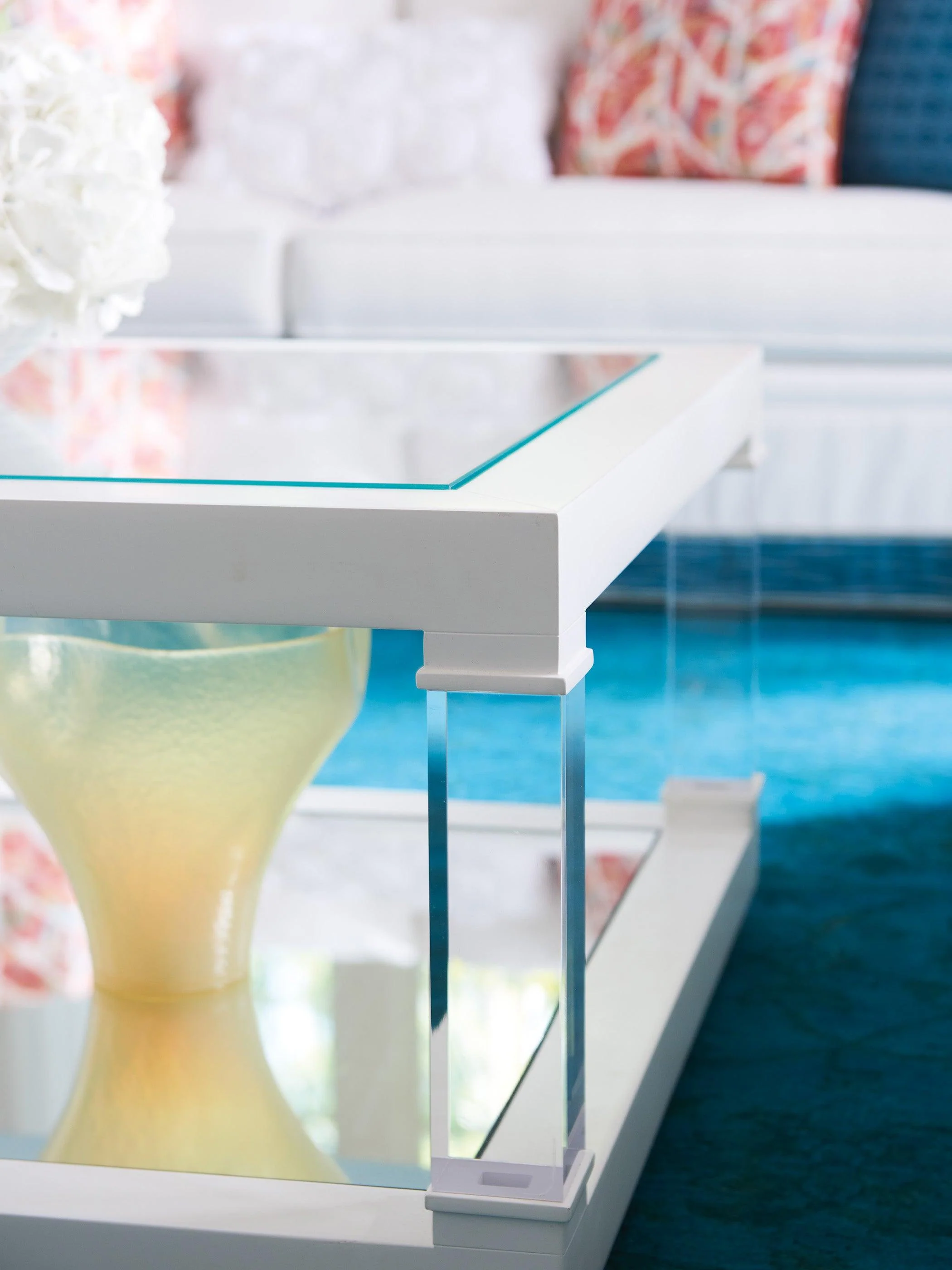 Avondale Riverdale Cocktail Table - Image 4