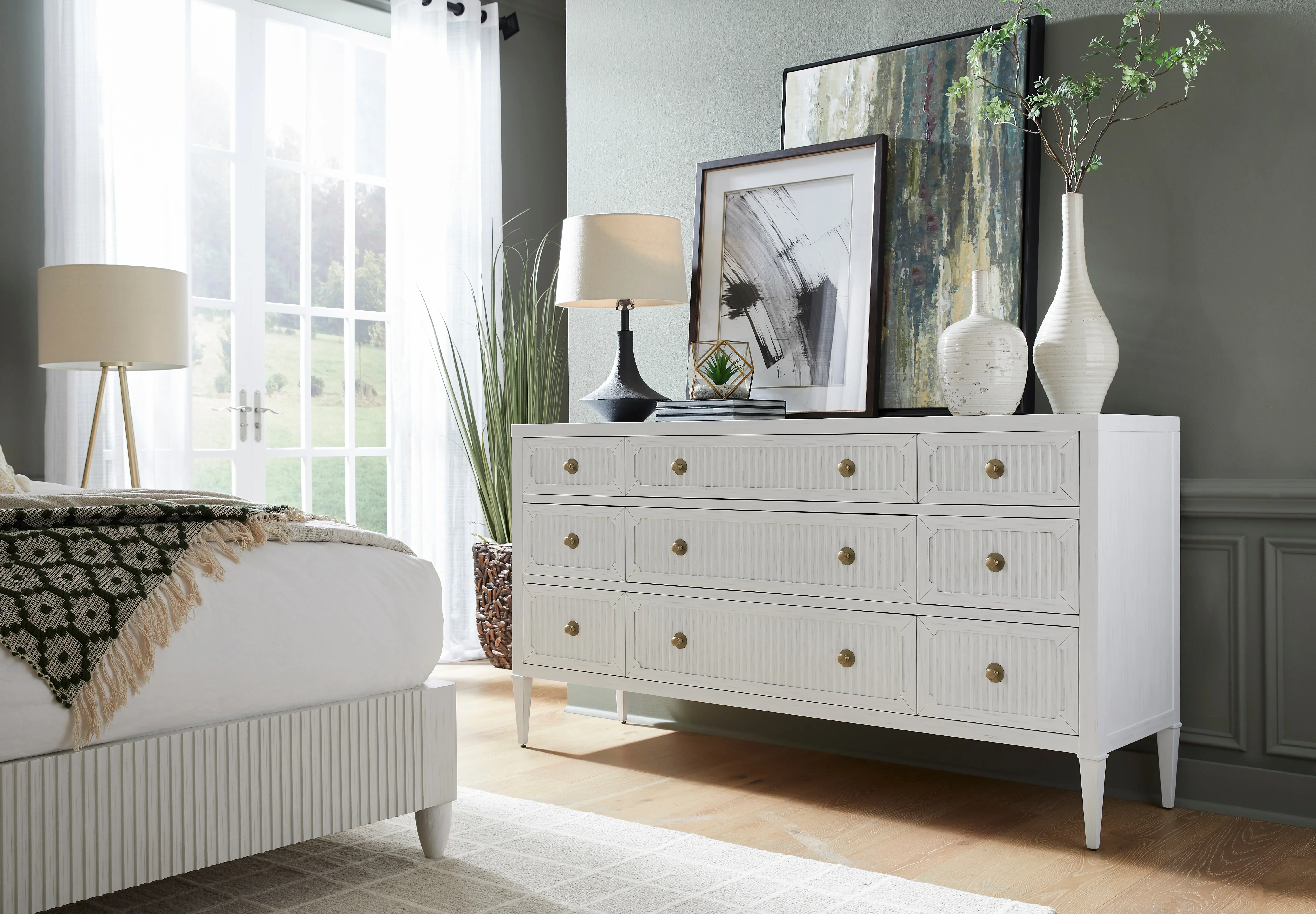 East Camden 9 Drawer Dresser - Image 2