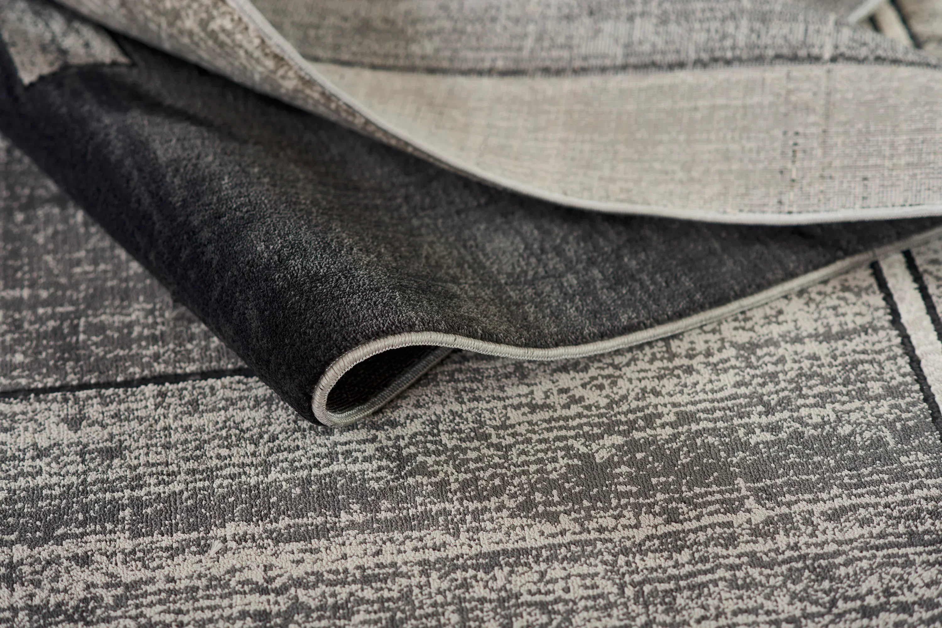 Edition 4 Rug - Image 7
