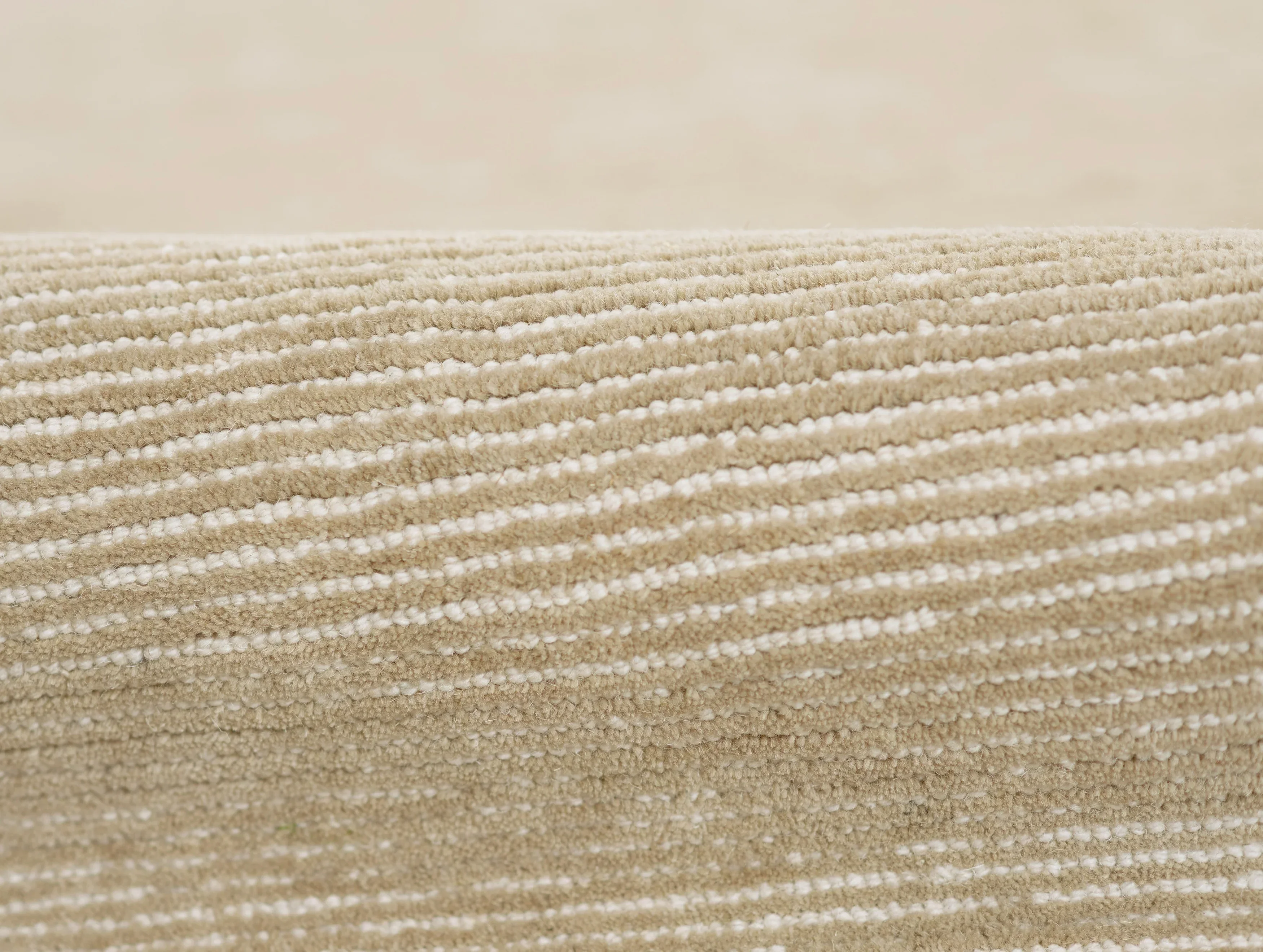 Everett 8 Rug - Image 12