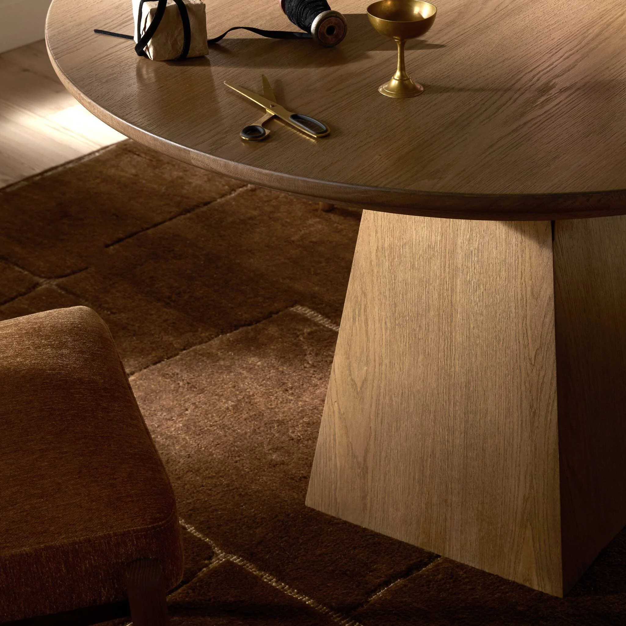 Isabella Dining Table - Image 5