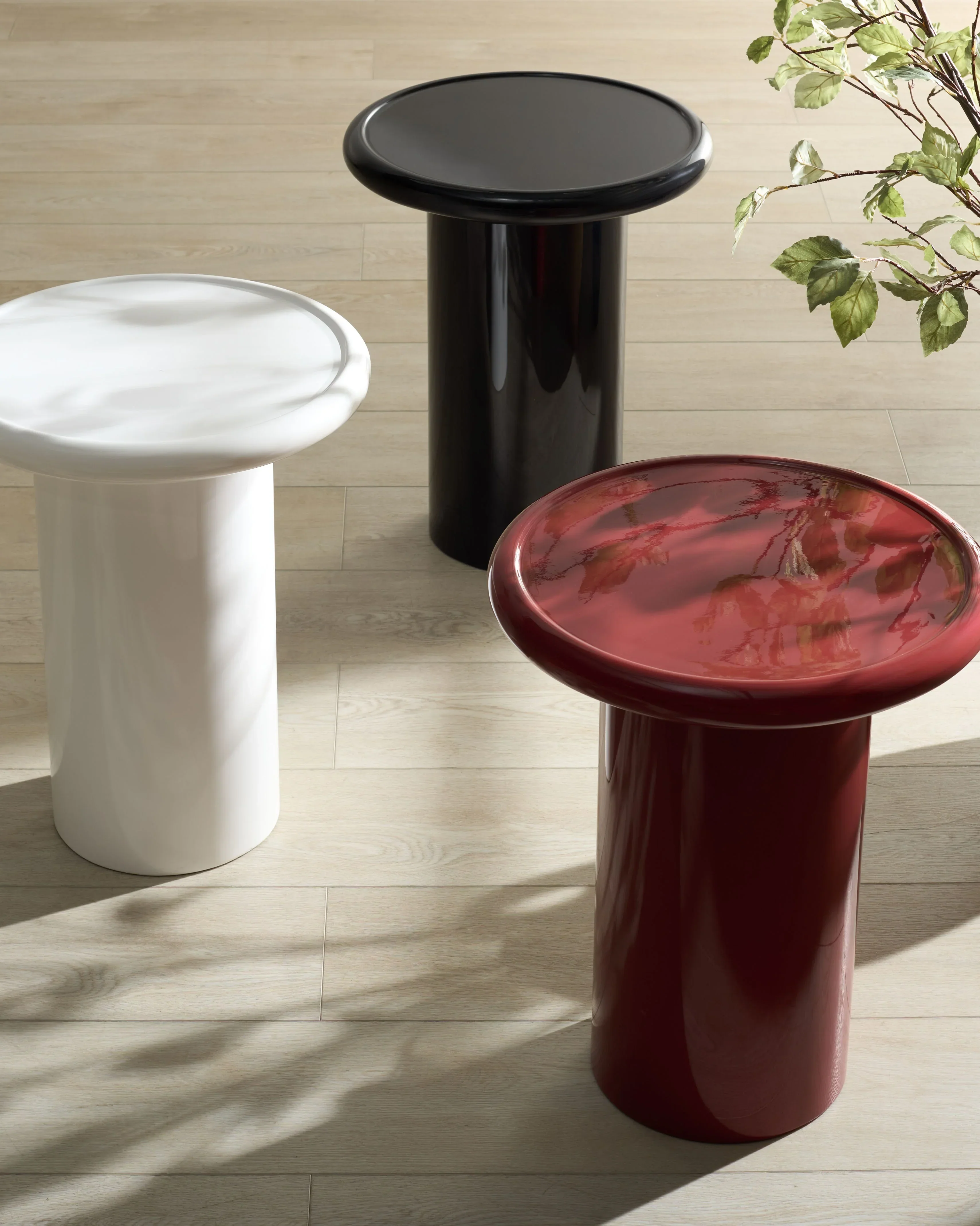 Lollita Round Concrete High Gloss Finish Accent Table - Image 12