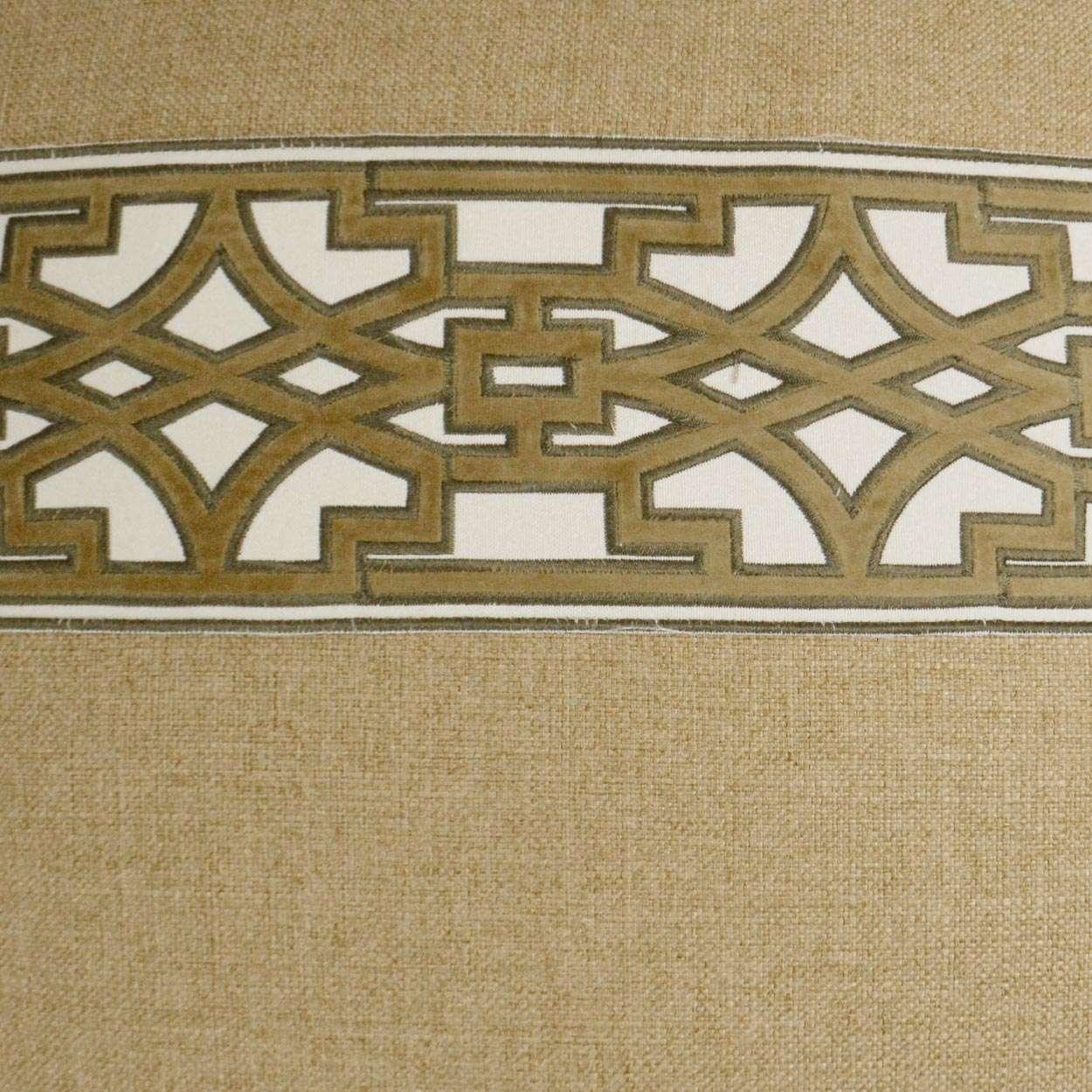 Lyon Pillow - Image 9