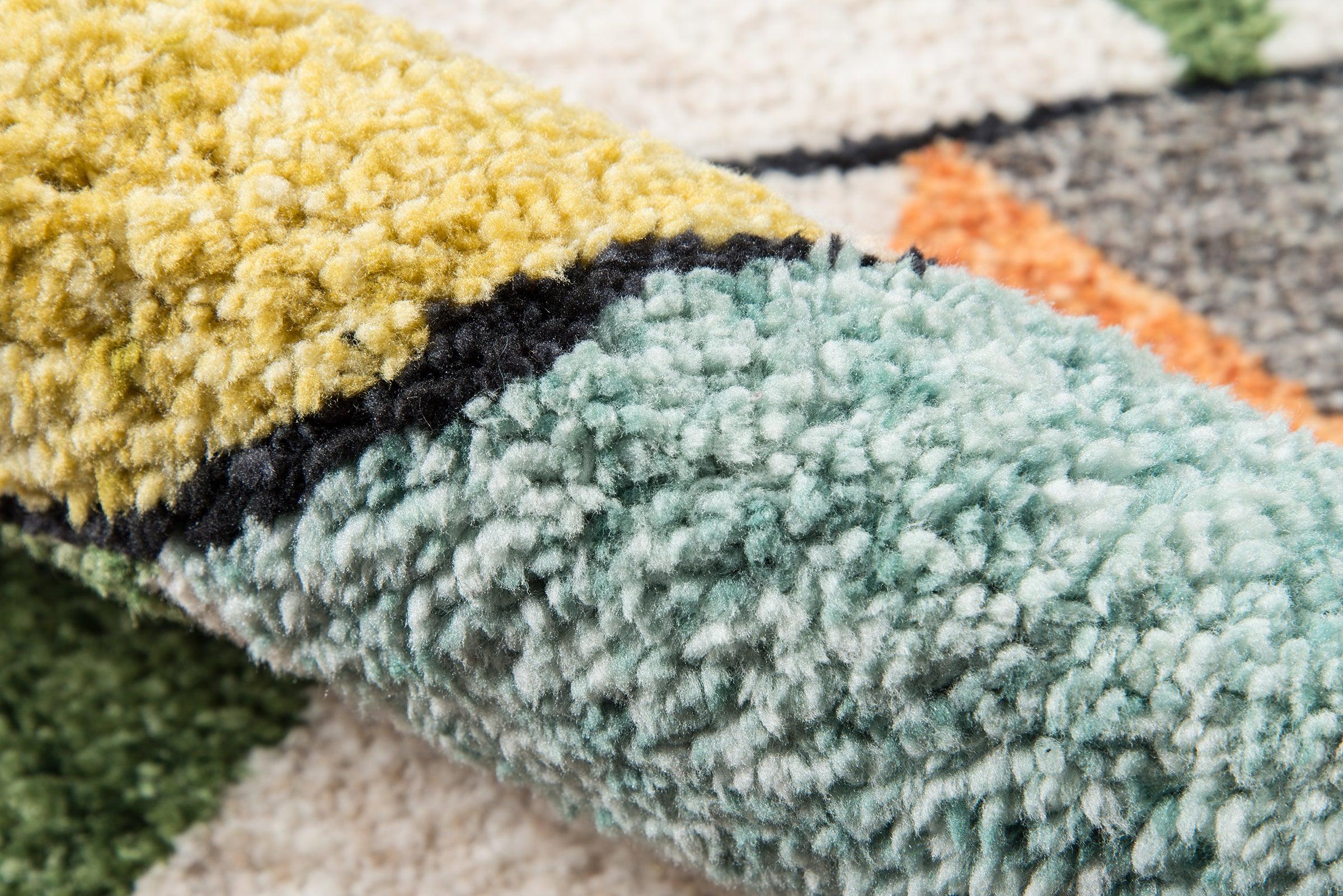 Bungalow Tri Rug - Image 4