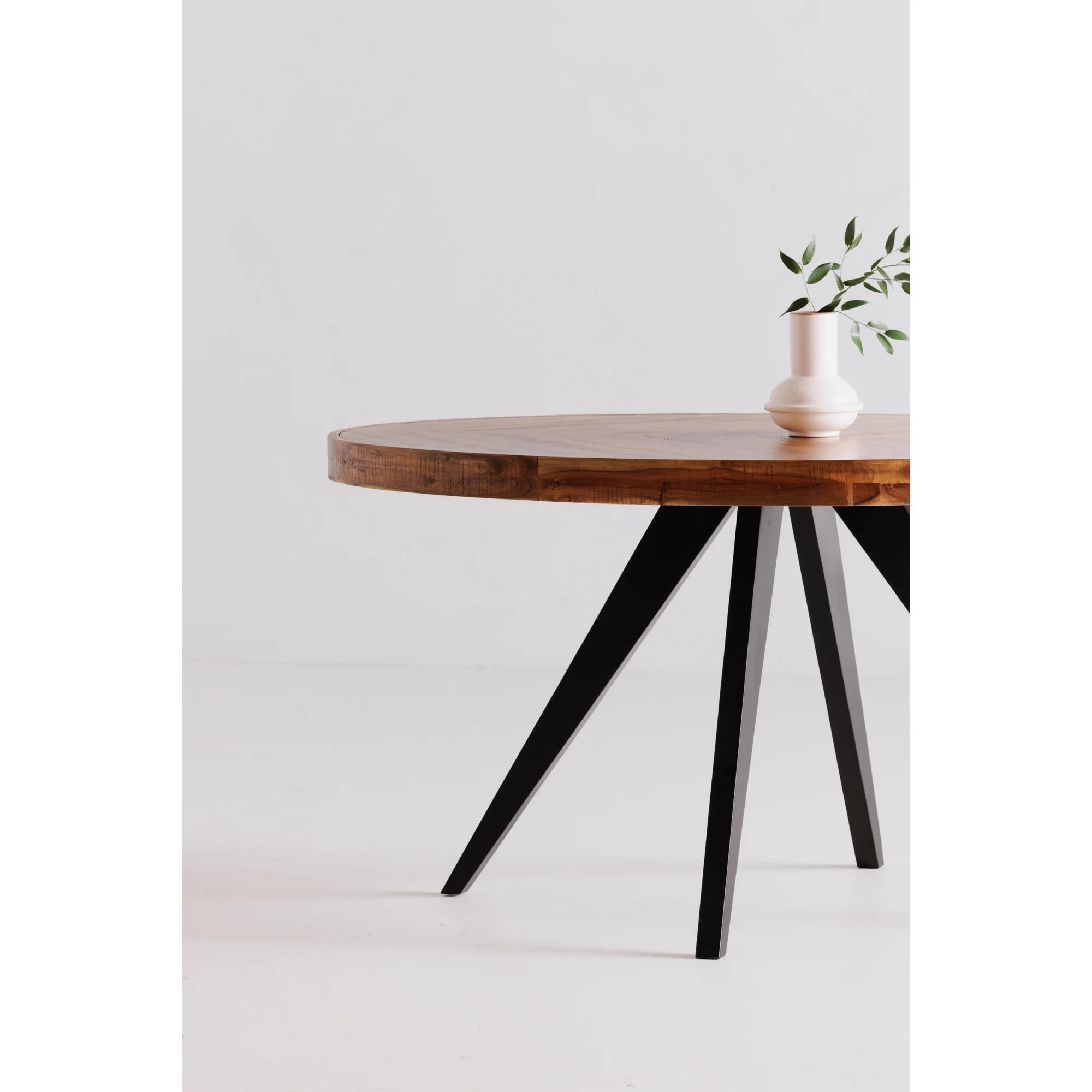 Parq Oval Dining Table Amber - Image 2