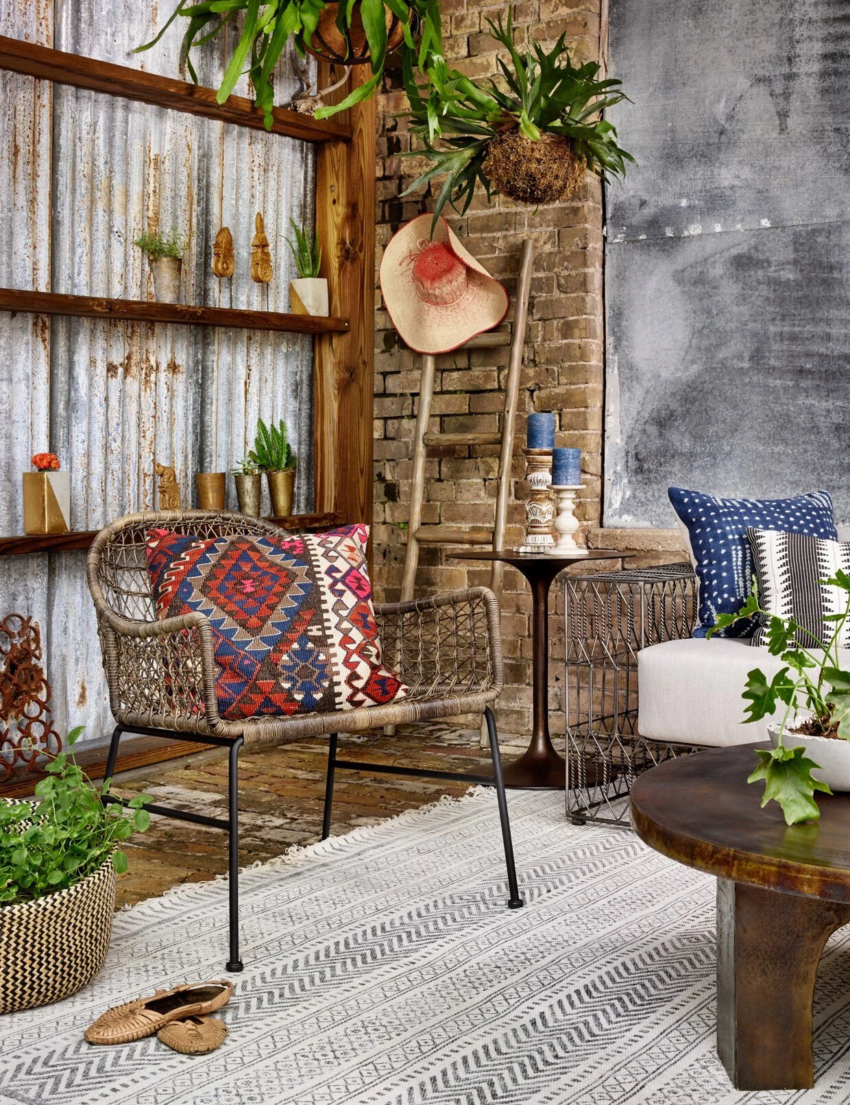 Tulip Side Table - Image 3